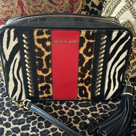 Michael Kors Animal Print Crossbody - Picture 3 of 10